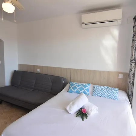 Apartament Rnet - 600 Llevant 04-06 A *